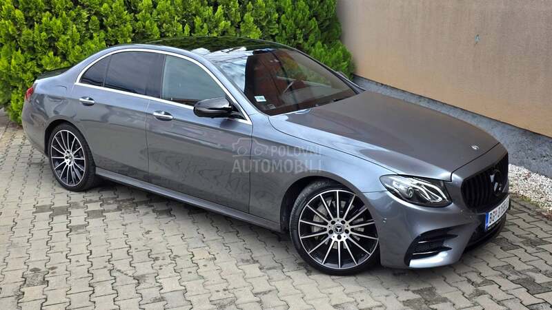 Mercedes Benz E 220 AMG