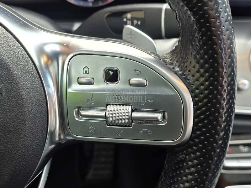 Mercedes Benz E 220 AMG
