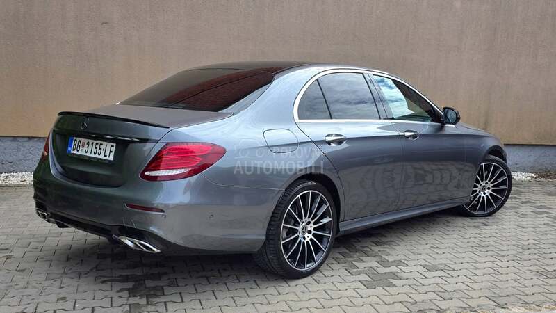 Mercedes Benz E 220 AMG