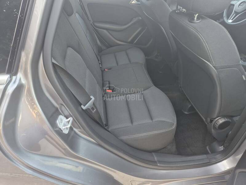 Mercedes Benz B 180 CDI  NAV.I