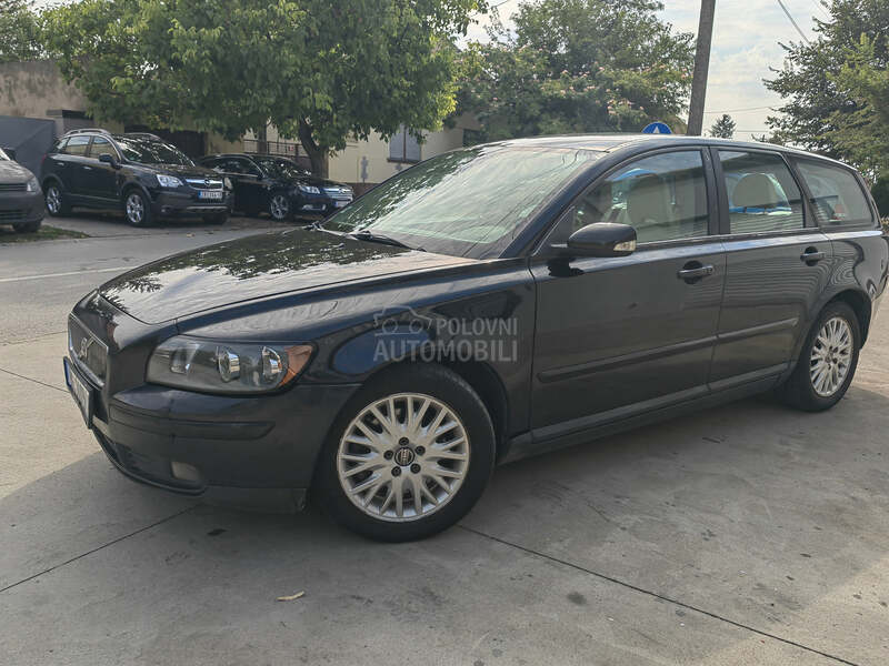 Volvo V50 