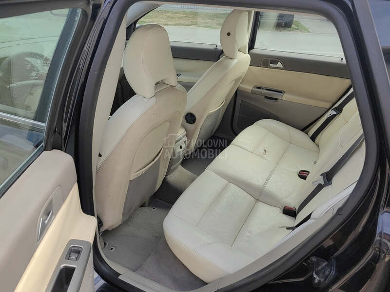 Volvo V50 