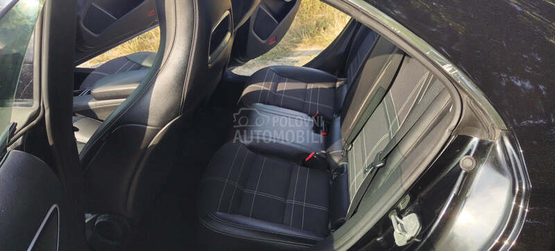 Mercedes Benz CLA 220 