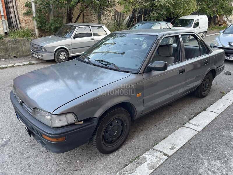Toyota Corolla 1.3 SEDAN