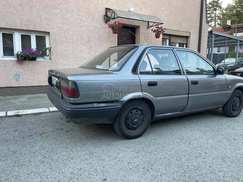 Toyota Corolla 1.3 SEDAN