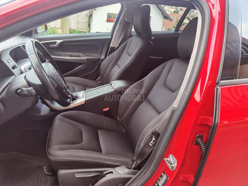 Volvo V60 2.0 D2