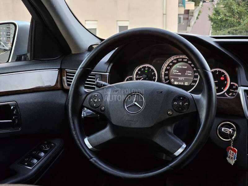 Mercedes Benz E 200 2.2CDI REGG