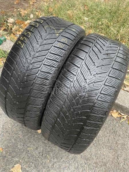 Fulda 235/55 R17 Zimska