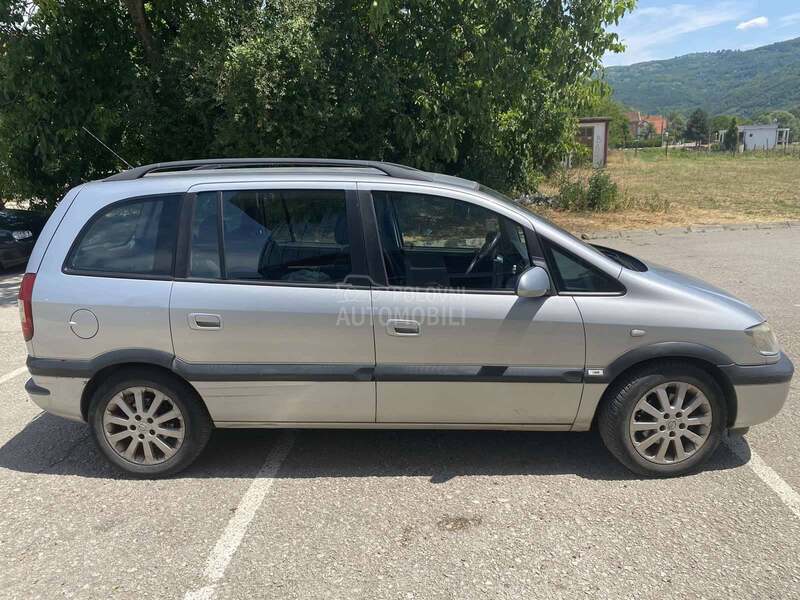 Opel Zafira 