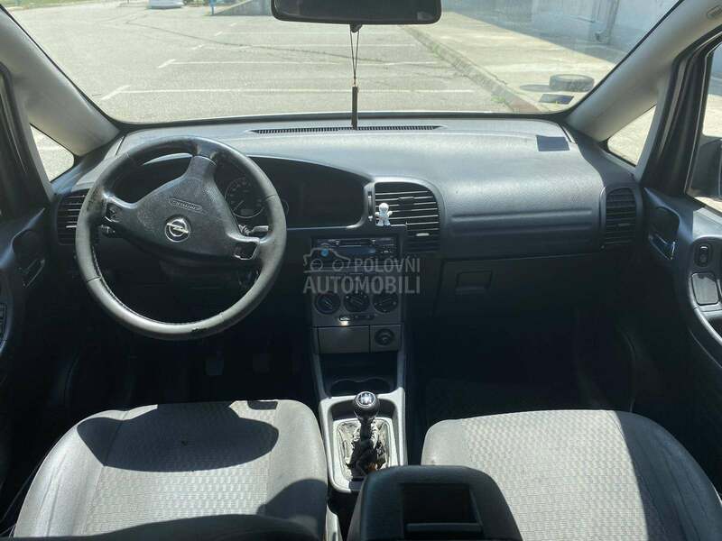 Opel Zafira 