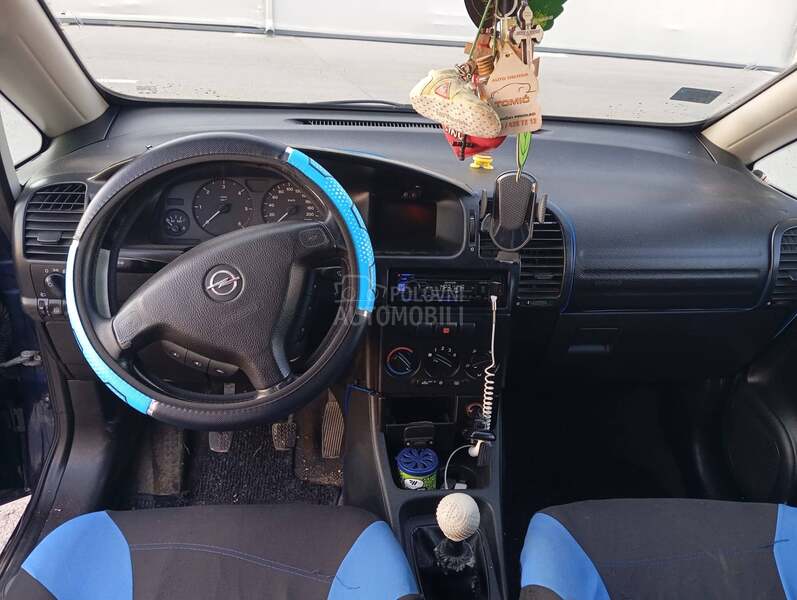 Opel Zafira 2000
