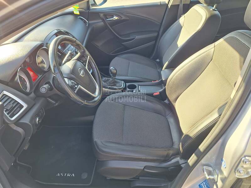 Opel Astra J 16 CDTI