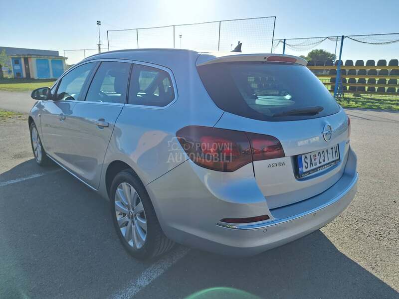 Opel Astra J 16 CDTI