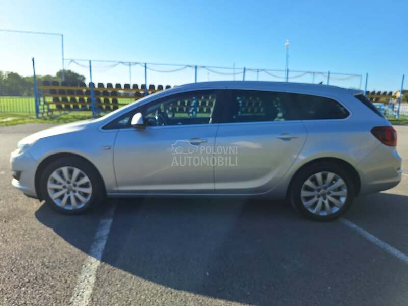 Opel Astra J 16 CDTI