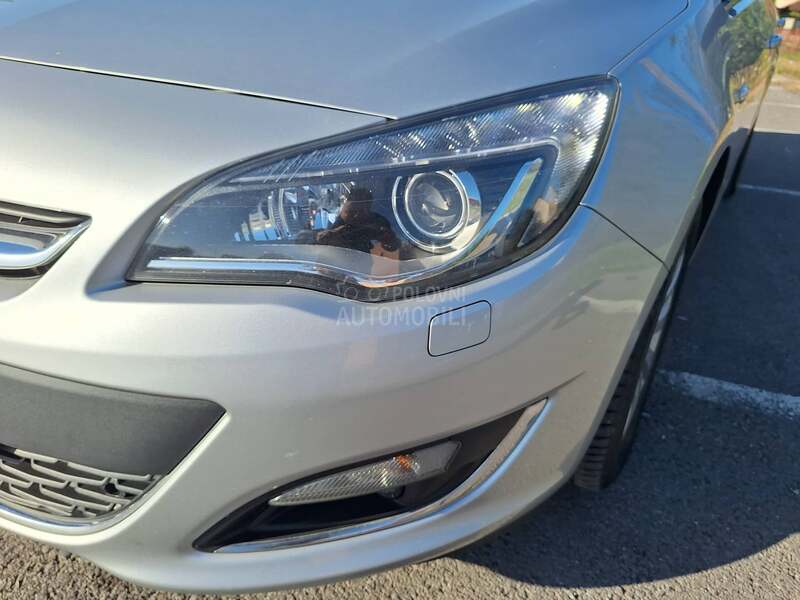 Opel Astra J 16 CDTI