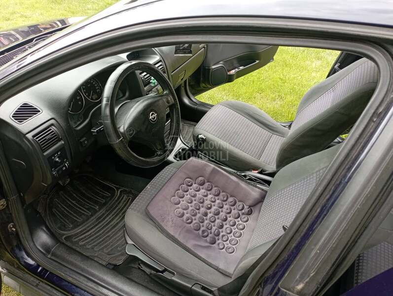 Opel Astra G 1.6 8 V