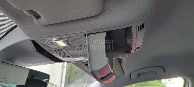 Volkswagen Passat B8 ELEGANCE 2.0 TDI DSG