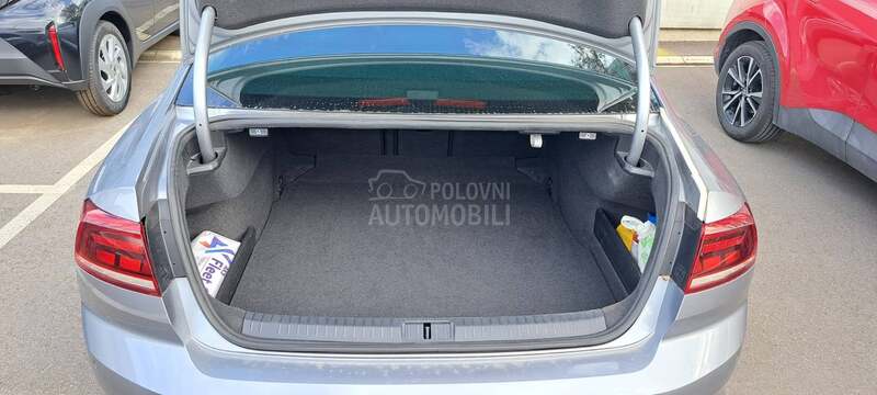 Volkswagen Passat B8 ELEGANCE 2.0 TDI DSG