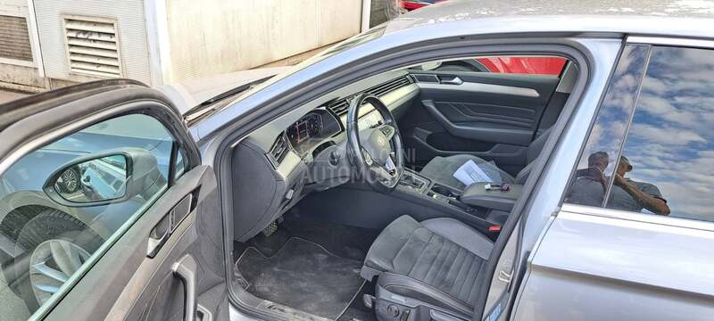 Volkswagen Passat B8 ELEGANCE 2.0 TDI DSG