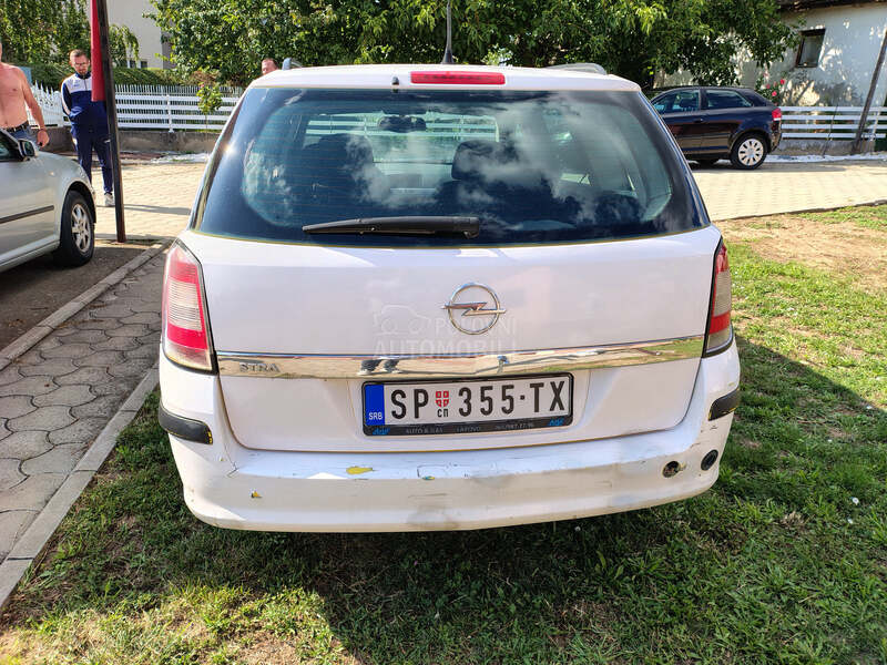 Opel Astra H 1.6