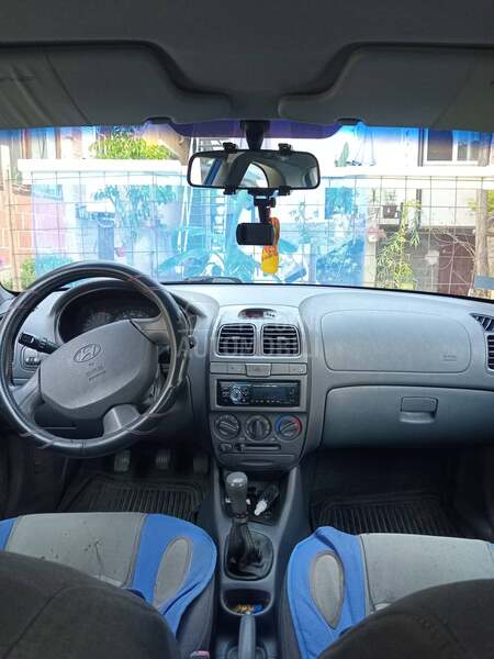 Hyundai Accent 1.3