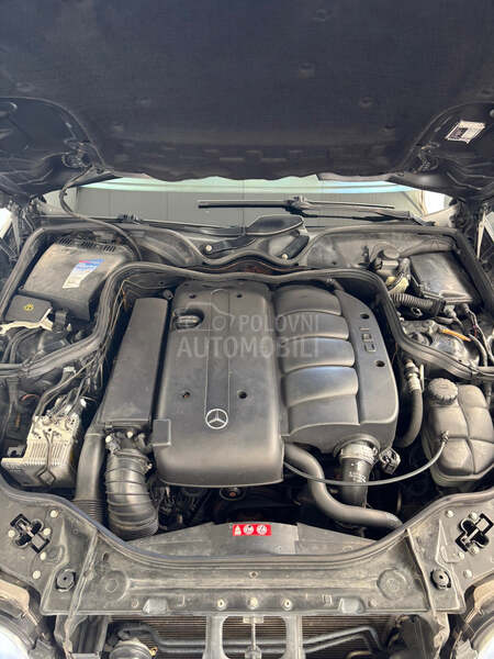 Mercedes Benz E 220 