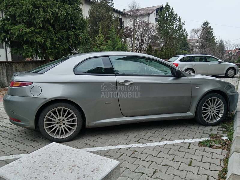 Alfa Romeo GT 