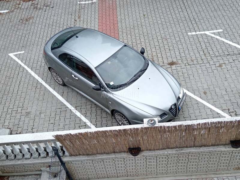 Alfa Romeo GT 