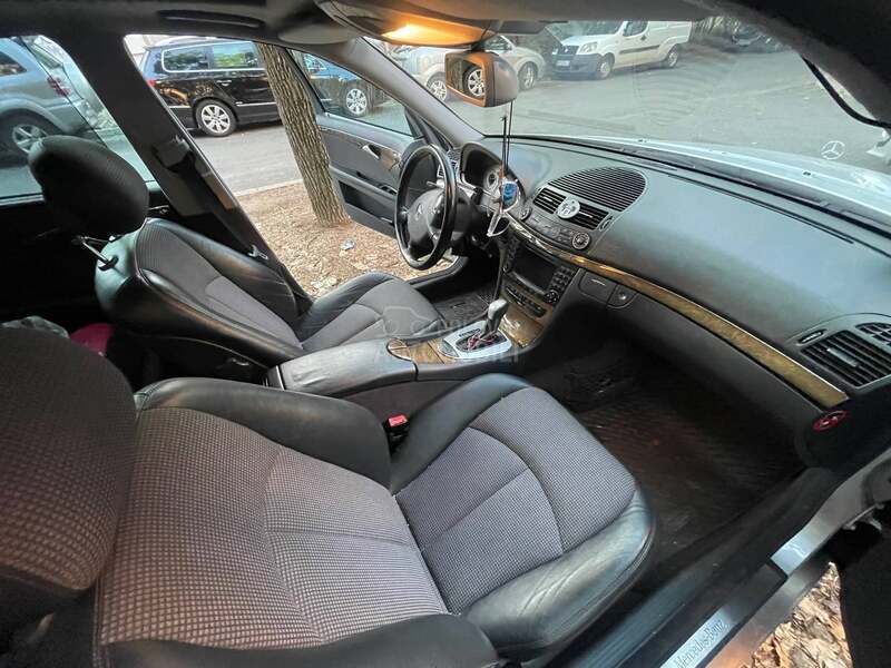 Mercedes Benz E 220 avantgarde