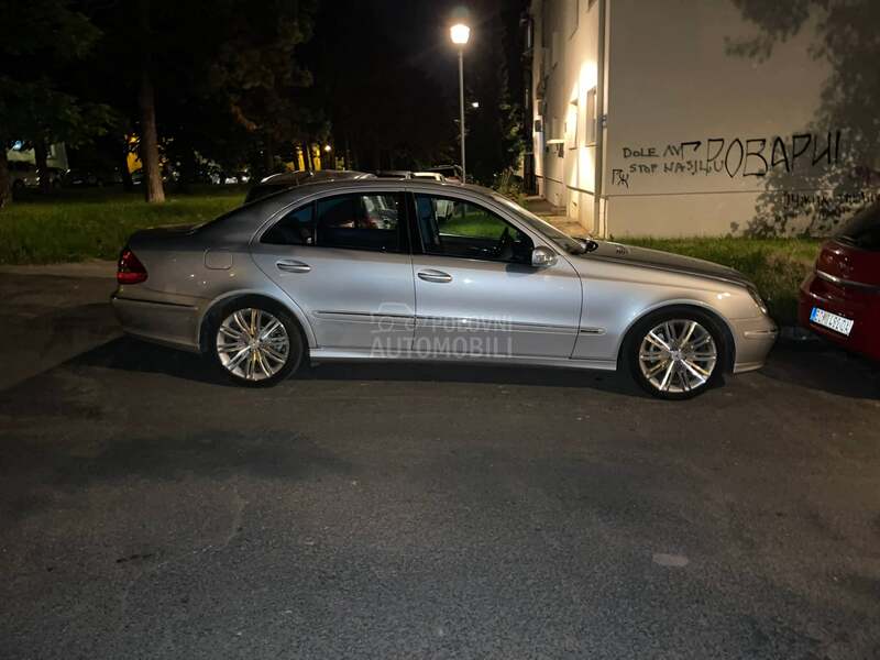 Mercedes Benz E 220 avantgarde