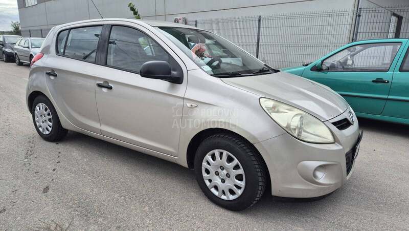 Hyundai i20 