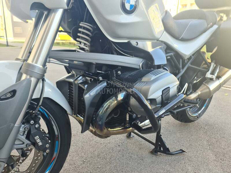 BMW R1200R