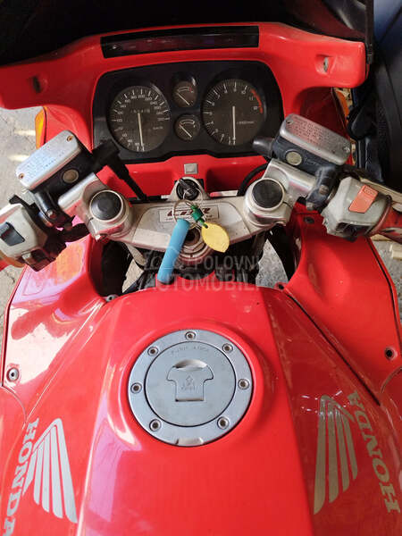 Honda cbr 1000f