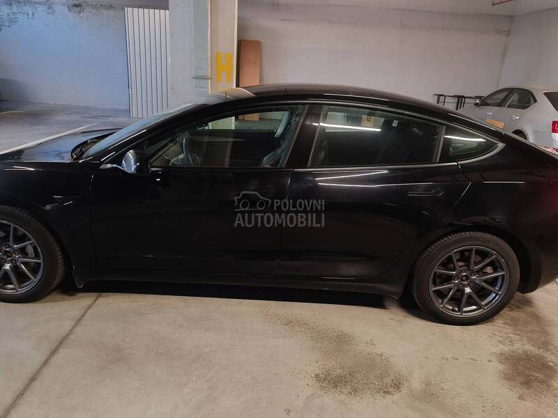 Tesla Model 3 Long range