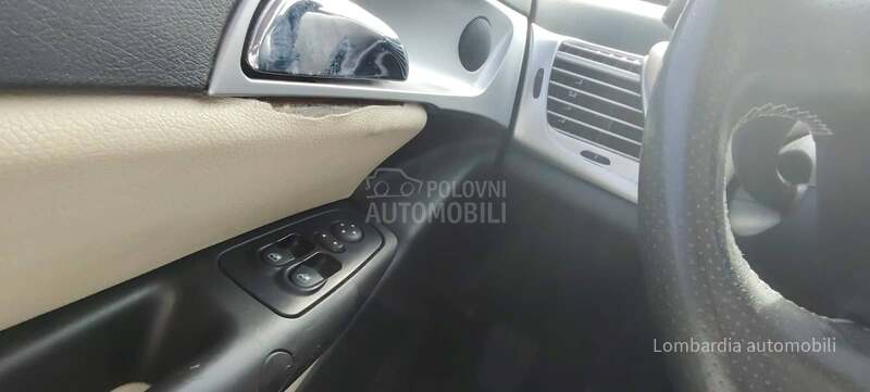 Lancia Ypsilon 1. 2