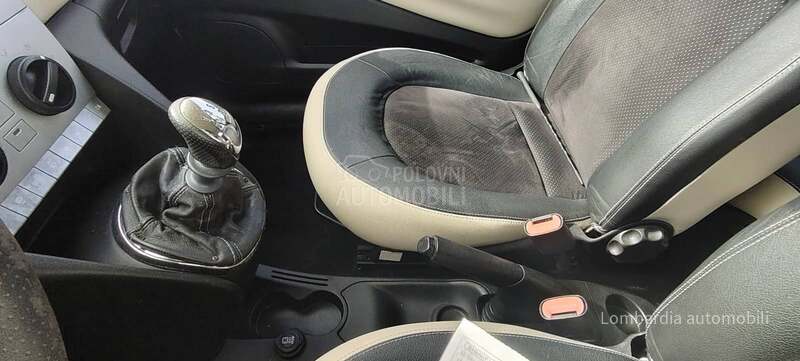 Lancia Ypsilon 1. 2