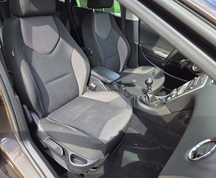 Peugeot 308 1.6eHDi GLANC NOV