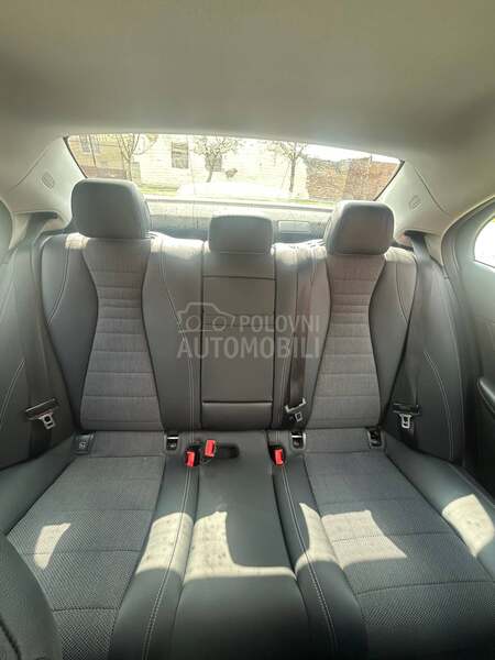 Mercedes Benz E 220 