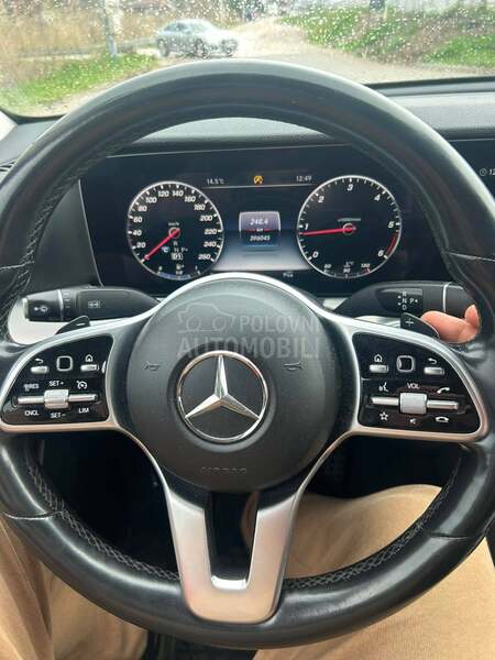 Mercedes Benz E 220 