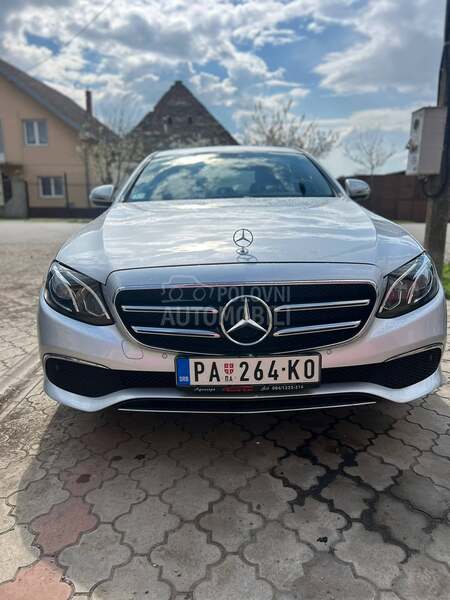 Mercedes Benz E 220 