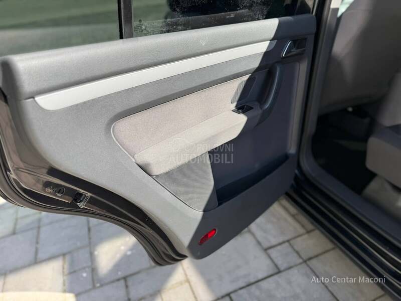 Volkswagen Touran 1.6 tdi