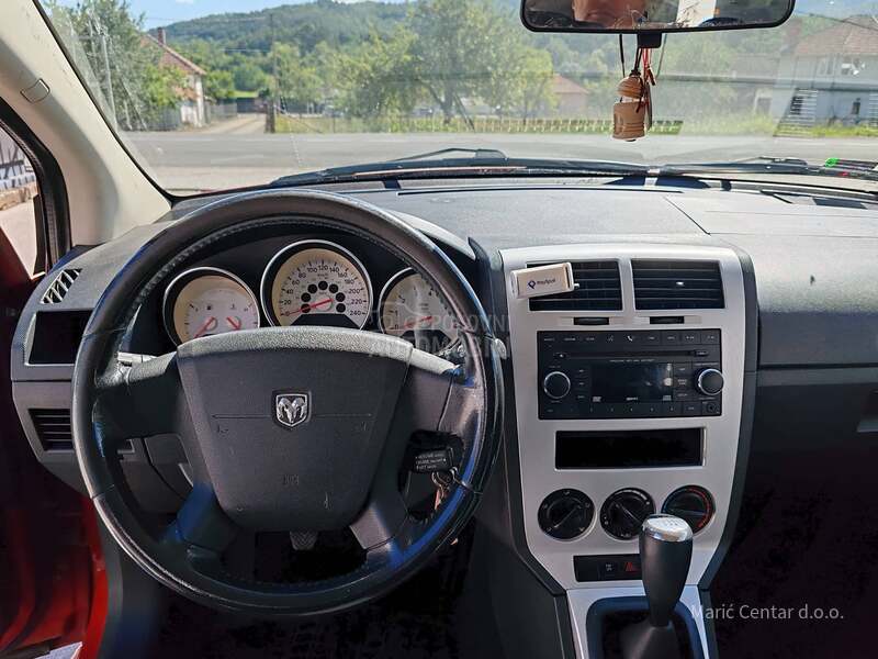 Dodge Caliber 1.8 SXT