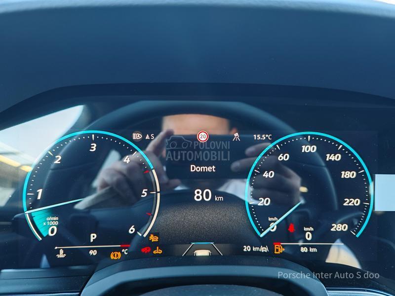 Volkswagen Touareg 3.0 TDI R-LINE 4WD