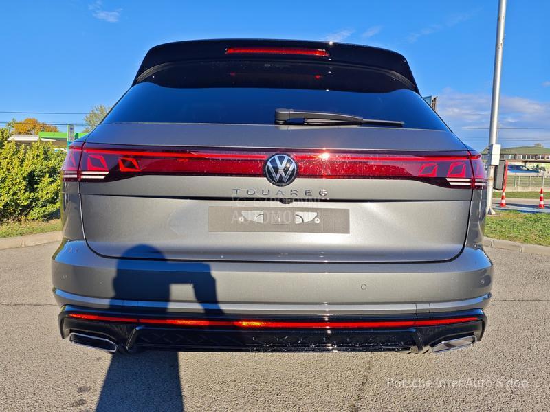 Volkswagen Touareg 3.0 TDI R-LINE 4WD