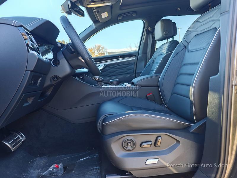 Volkswagen Touareg 3.0 TDI R-LINE 4WD