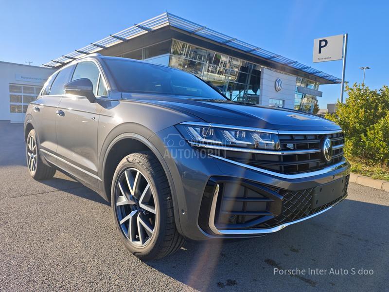 Volkswagen Touareg 3.0 TDI R-LINE 4WD