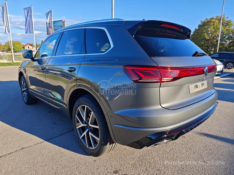 Volkswagen Touareg 3.0 TDI R-LINE 4WD
