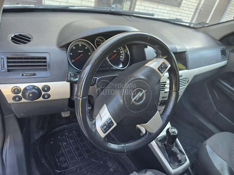 Opel Astra H CDTI