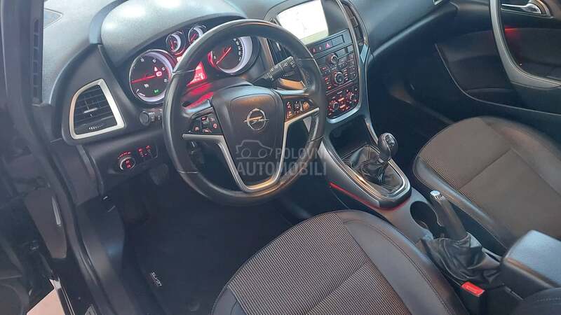 Opel Astra J 1.7 cdti COSMO