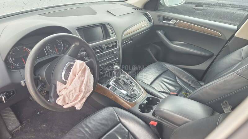 Audi Q5 3.0 CCWA 2009. god. -  kompletan auto u delovima